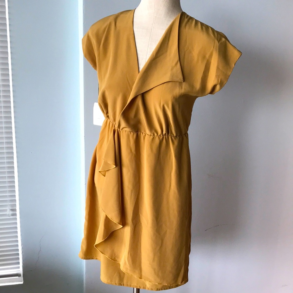 Small Suka Clothing small cascada dress NWT